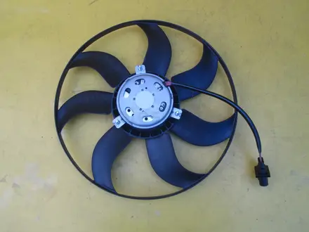 Вентилятор охлаждения радиатора Volkswagen Polo (02-17) за 35 000 тг. в Алматы – фото 2