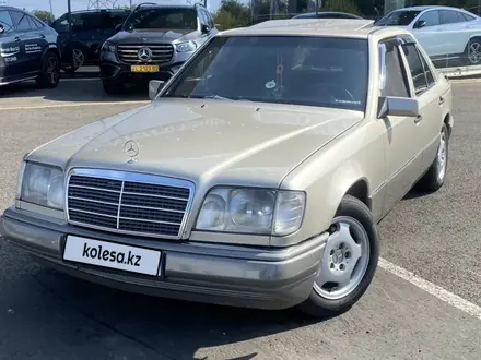 Mercedes-Benz E 220 1994 годаүшін3 200 000 тг. в Алматы – фото 17