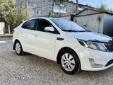 Kia Rio 2014 годаfor4 200 000 тг. в Риддер – фото 2