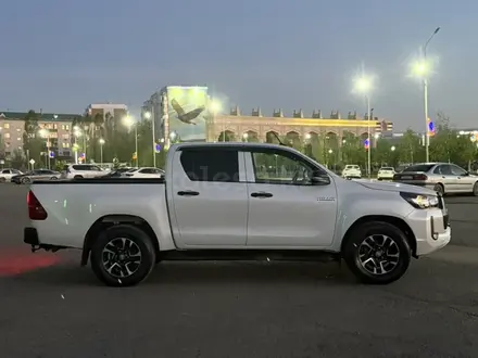 Toyota Hilux 2023 года за 21 500 000 тг. в Уральск – фото 3