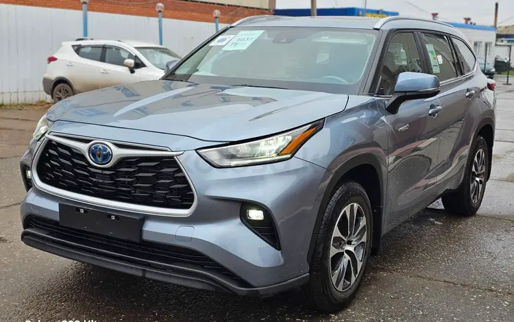 Toyota Highlander 2024 года за 25 900 000 тг. в Петропавловск