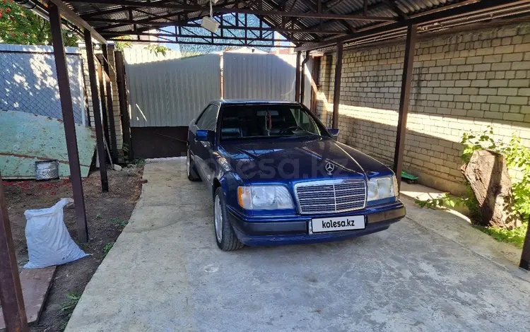 Mercedes-Benz E 200 1994 годаfor3 900 000 тг. в Атырау