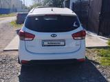 Kia Carens 2014 года за 6 800 000 тг. в Уральск – фото 5