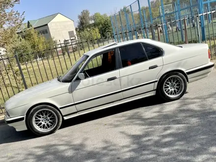 BMW 525 1993 года за 1 600 000 тг. в Шымкент – фото 4