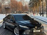 Toyota Camry 2018 года за 14 500 000 тг. в Алматы