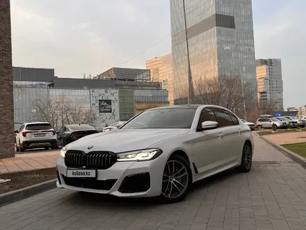 BMW 530 2023 года за 27 000 000 тг. в Алматы