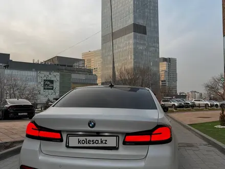 BMW 530 2023 года за 27 000 000 тг. в Алматы – фото 3