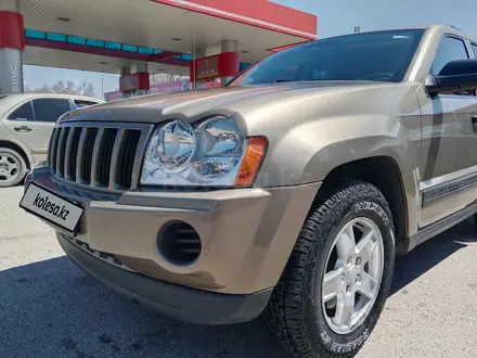 Jeep Grand Cherokee 2006 года за 6 000 000 тг. в Алматы – фото 2