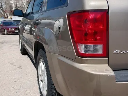 Jeep Grand Cherokee 2006 года за 6 000 000 тг. в Алматы – фото 4