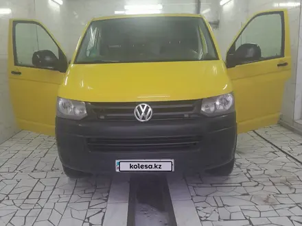 Volkswagen  Transporter 2013 года за 8 000 000 тг. в Актау