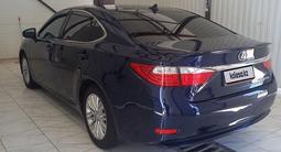 Lexus ES 300h 2014 года за 7 450 000 тг. в Атырау