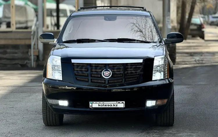 Cadillac Escalade 2007 годаүшін9 500 000 тг. в Алматы