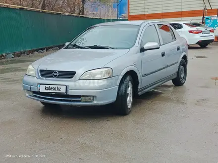 Opel Astra 2000 года за 2 700 000 тг. в Актобе – фото 2