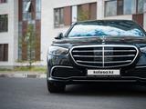 Mercedes-Benz S 450 2023 года за 63 500 000 тг. в Астана – фото 3