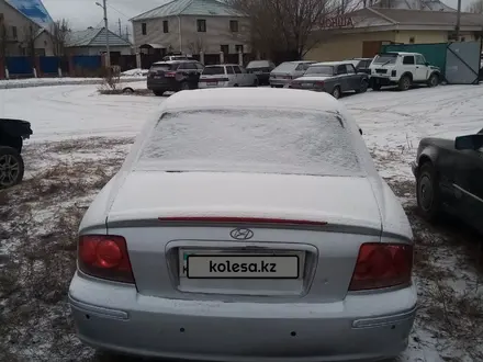 Hyundai Sonata 2003 года за 1 700 000 тг. в Актобе – фото 4