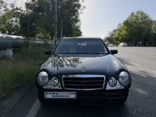 Mercedes-Benz E 290