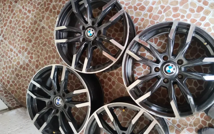 R17 5x120 J7.5 ET38 диски на BMW за 150 000 тг. в Алматы