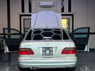 Mercedes-Benz E 55 AMG
