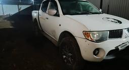 Mitsubishi L200 2008 годаүшін3 300 000 тг. в Астана – фото 2