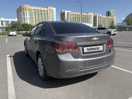 Chevrolet Cruze 2013 года за 3 200 000 тг. в Астана – фото 2