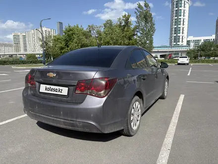 Chevrolet Cruze 2013 года за 3 200 000 тг. в Астана – фото 3