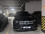 Mercedes-Benz GLS 450 2023 годаfor61 000 000 тг. в Алматы – фото 2