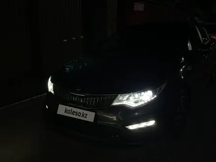 Kia K5 2019 года за 10 500 000 тг. в Алматы – фото 29