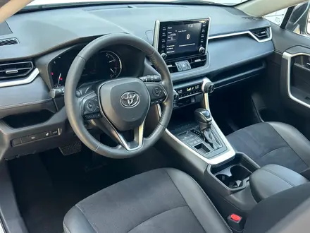 Toyota RAV4 2020 года за 14 990 000 тг. в Алматы – фото 14