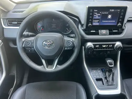 Toyota RAV4 2020 года за 14 990 000 тг. в Алматы – фото 12