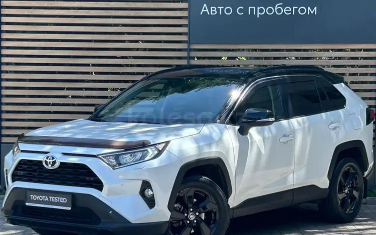 Toyota RAV4 2020 года за 14 990 000 тг. в Алматы