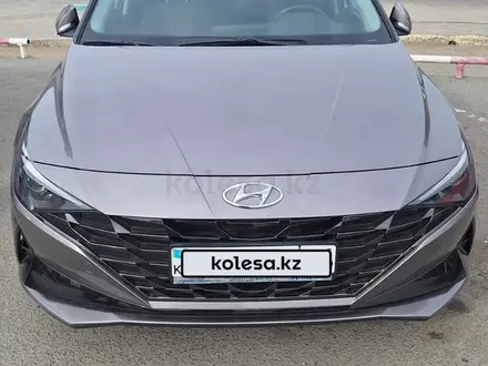 Hyundai Elantra 2023 года за 10 300 000 тг. в Атырау