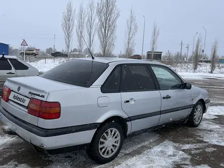 Volkswagen Passat 1994 года за 1 000 000 тг. в Актобе – фото 4