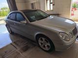 Mercedes-Benz E 240 2002 года за 4 500 000 тг. в Актобе – фото 2