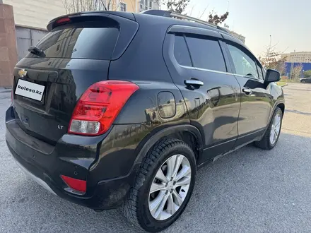 Chevrolet Tracker 2018 года за 6 900 000 тг. в Шымкент – фото 5