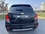 Chevrolet Tracker 2018 годаүшін6 900 000 тг. в Шымкент – фото 2