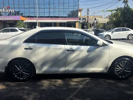 Toyota Camry 2014 года за 10 500 000 тг. в Шымкент – фото 3