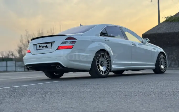 Mercedes-Benz S 550 2007 года за 7 500 000 тг. в Алматы