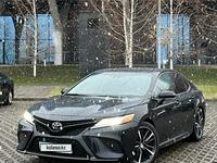 Toyota Camry 2018 года за 13 200 000 тг. в Алматы