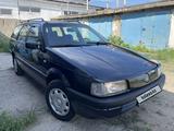 Volkswagen Passat 1993 годаfor1 870 000 тг. в Павлодар