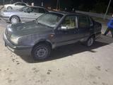 Volkswagen Vento 1992 года за 450 000 тг. в Тараз – фото 2