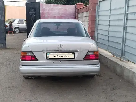 Mercedes-Benz E 280 1993 года за 2 000 000 тг. в Алматы – фото 12