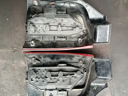 Задние фонари на Volkswagen Transporter T5 2003-2009. за 26 000 тг. в Алматы – фото 2