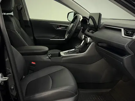 Toyota RAV4 Luxe 2023 года за 16 900 000 тг. в Астана – фото 6