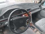 Mercedes-Benz E 220 1995 года за 1 800 000 тг. в Алматы – фото 4
