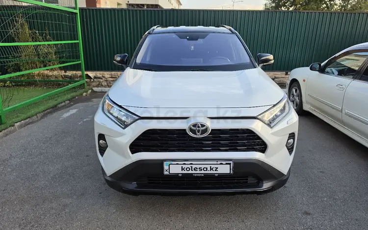 Toyota RAV4 2020 года за 14 000 000 тг. в Кокшетау