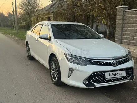 Toyota Camry 2017 года за 13 500 000 тг. в Алматы