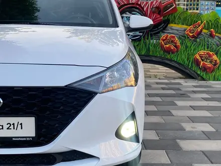 Hyundai Accent 2021 года за 6 350 000 тг. в Алматы – фото 17