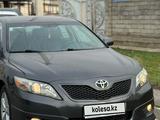 Toyota Camry 2010 года за 7 800 000 тг. в Шымкент – фото 4