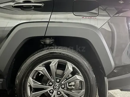 Toyota RAV4 2025 года за 15 000 000 тг. в Астана – фото 3