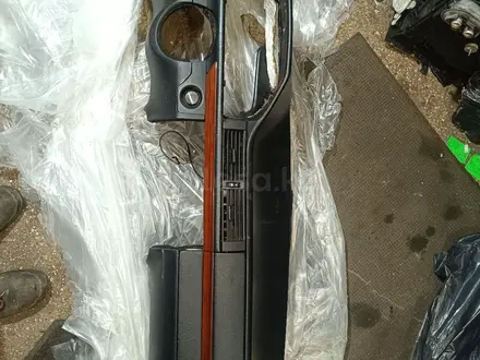 Панель салона Мерседес Е 124 за 50 000 тг. в Караганда